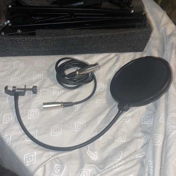 TONOR XLR Condenser Microphone Professional Cardioid Studio Mic